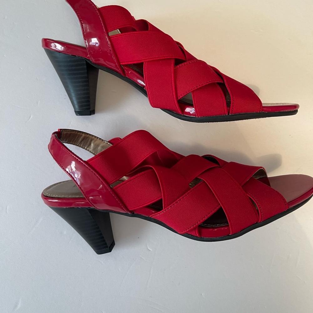Ellen Tracy Red Crisscross‎ Heels